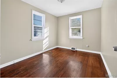 10592 Clarendon Avenue, Saint Louis, MO 63114 - Photo 18