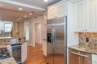 377 N Taylor Avenue #1S, Saint Louis, MO 63108 - Photo 6