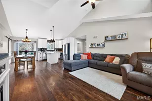 760 Glen Eagle Dr, Troy, MO 63379 - Photo 2