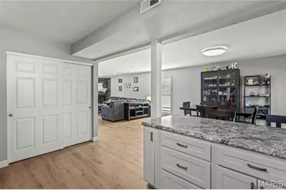 11811 7 Hills Drive, Florissant, MO 63033 - Photo 12