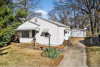 1 Wescott Drive, Florissant, MO 63031 - Photo 2