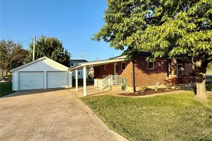 405 W 9th St, Hermann, MO 65041 - Photo 40