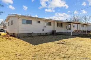 725 Pelican Ln, Florissant, MO 63031 - Photo 48