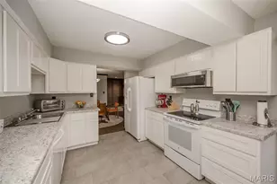 2316 Seven Pines Dr, Saint Louis, MO 63146 - Photo 6