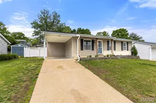 669 Green Hedge Dr, Fenton, MO 63026 - Photo 4