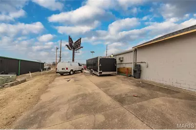 4516 S St Peters Parkway, Saint Charles, MO 63304 - Photo 10