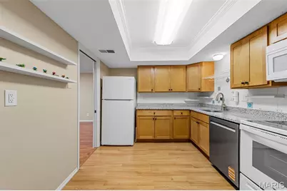 916 Claytonbrook Drive #1, Ballwin, MO 63011 - Photo 10