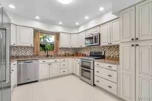 1166 St Theresa Dr, Dardenne Prairie, MO 63368 - Photo 8