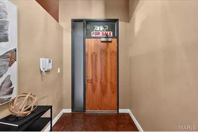 703 N 13th Street #505, Saint Louis, MO 63103 - Photo 2