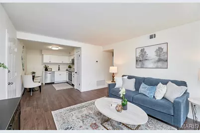 1239 Creve Coeur Crossing Lane #D, Chesterfield, MO 63017 - Photo 4