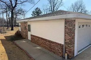 2304 Lee St, Poplar Bluff, MO 63901 - Photo 4