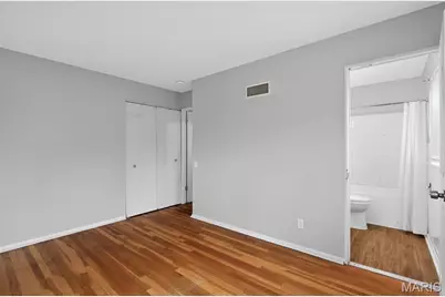 10139 Edgefield Drive, Saint Louis, MO 63136 - Photo 14