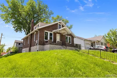 7700 Lovella Avenue, Saint Louis, MO 63117 - Photo 2