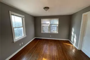 8343 Strathmore Pl, Jennings, MO 63136 - Photo 20
