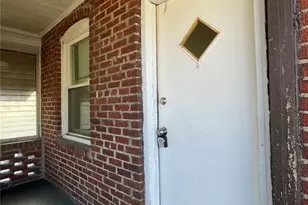 8343 Strathmore Pl, Jennings, MO 63136 - Photo 6