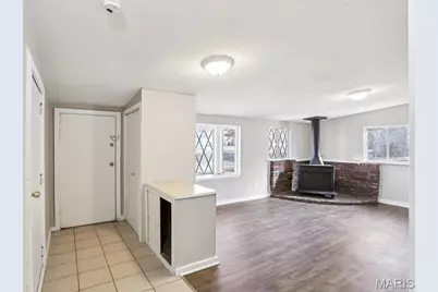 325 Holiday Hill Drive, Florissant, MO 63033 - Photo 10