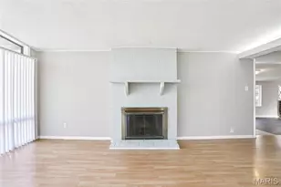 325 Holiday Hill Dr, Florissant, MO 63033 - Photo 4