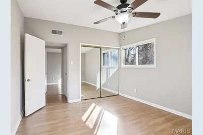 325 Holiday Hill Drive, Florissant, MO 63033 - Photo 12