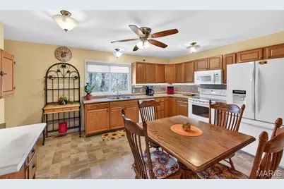 340 Woodbridge Drive, Saint Charles, MO 63303 - Photo 8