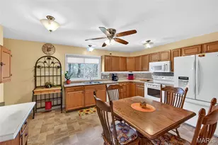 340 Woodbridge Dr, Saint Charles, MO 63303 - Photo 8