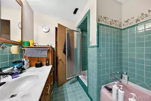 35 E Cardigan Dr, Ferguson, MO 63135 - Photo 14