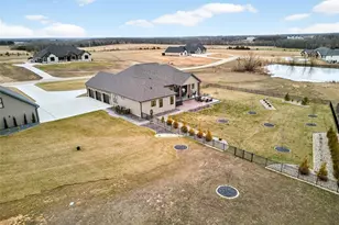 310 Lakeland Ct, Defiance, MO 63341 - Photo 6