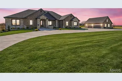 310 Lakeland Court, Defiance, MO 63341 - Photo 2