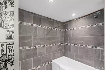 4925 Schollmeyer Avenue, Saint Louis, MO 63109 - Photo 18