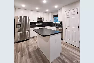 367 Newbridge Way, O'Fallon, MO 63368 - Photo 2