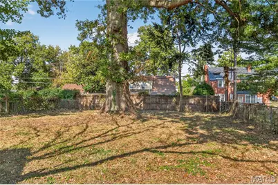 7419 Woodland Way, Pasadena Hills, MO 63121 - Photo 16