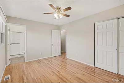 2377 Farflung Drive, Florissant, MO 63031 - Photo 8
