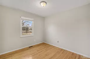 2377 Farflung Dr, Florissant, MO 63031 - Photo 10