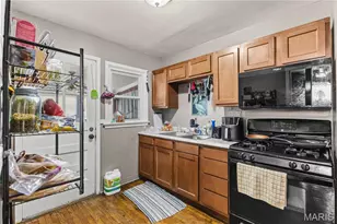 10812 St Francis Ln, Saint Louis, MO 63074 - Photo 10