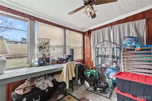 10812 St Francis Ln, Saint Louis, MO 63074 - Photo 16