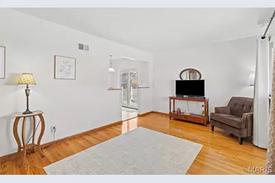 816 Regina Avenue, Saint Louis, MO 63125 - Photo 8