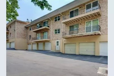 10395 Forest Brook Lane #E, Creve Coeur, MO 63146 - Photo 4