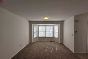 524 Elm Crossing Ct, Ballwin, MO 63021 - Photo 4