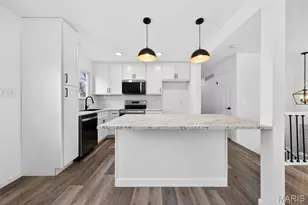 2347 Farflung Dr, Florissant, MO 63031 - Photo 14