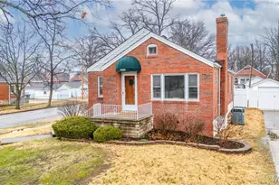 5689 Pernod Ave, Saint Louis, MO 63139 - Photo 2