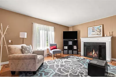 1047 Raisher Drive, Saint Louis, MO 63130 - Photo 6