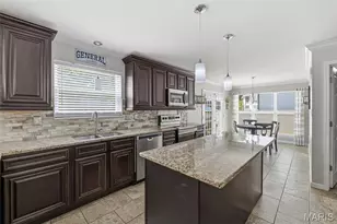 1009 Treeshade Dr, Saint Peters, MO 63376 - Photo 8