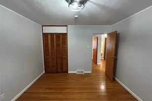 10948 Brookings Dr, Saint Louis, MO 63123 - Photo 8