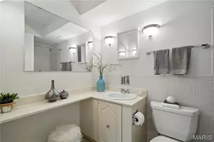 11921 Villa Dorado Dr, Saint Louis, MO 63146 - Photo 6