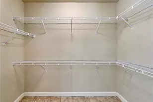 2612 Mcknight Crossing Ct, Saint Louis, MO 63124 - Photo 18