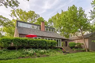 2825 Clayton Forest Ct, Town and Country, MO 63131 - Photo 2
