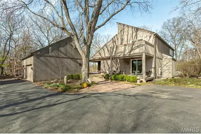2825 Clayton Forest Court, Town and Country, MO 63131 - Photo 2
