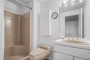 2825 Clayton Forest Ct, Town and Country, MO 63131 - Photo 40