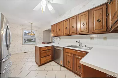 14342 Lake Tahoe Drive, Chesterfield, MO 63017 - Photo 12