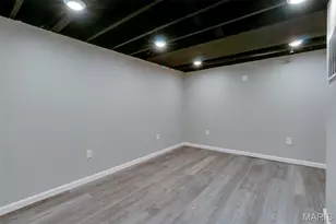 31 Godfrey Ln, Ferguson, MO 63135 - Photo 34