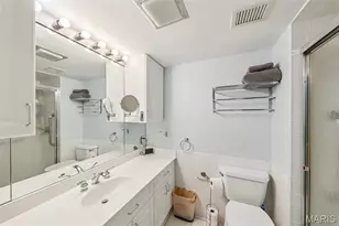 900 S Hanley Rd, Saint Louis, MO 63105 - Photo 12